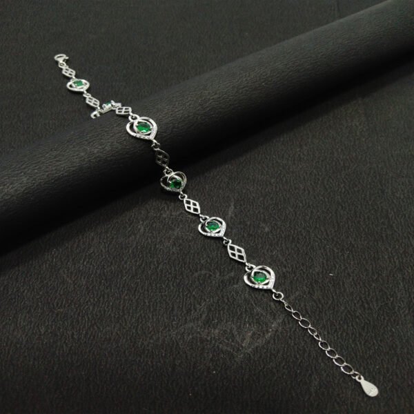 HEART & GREEN STONE BREACLET